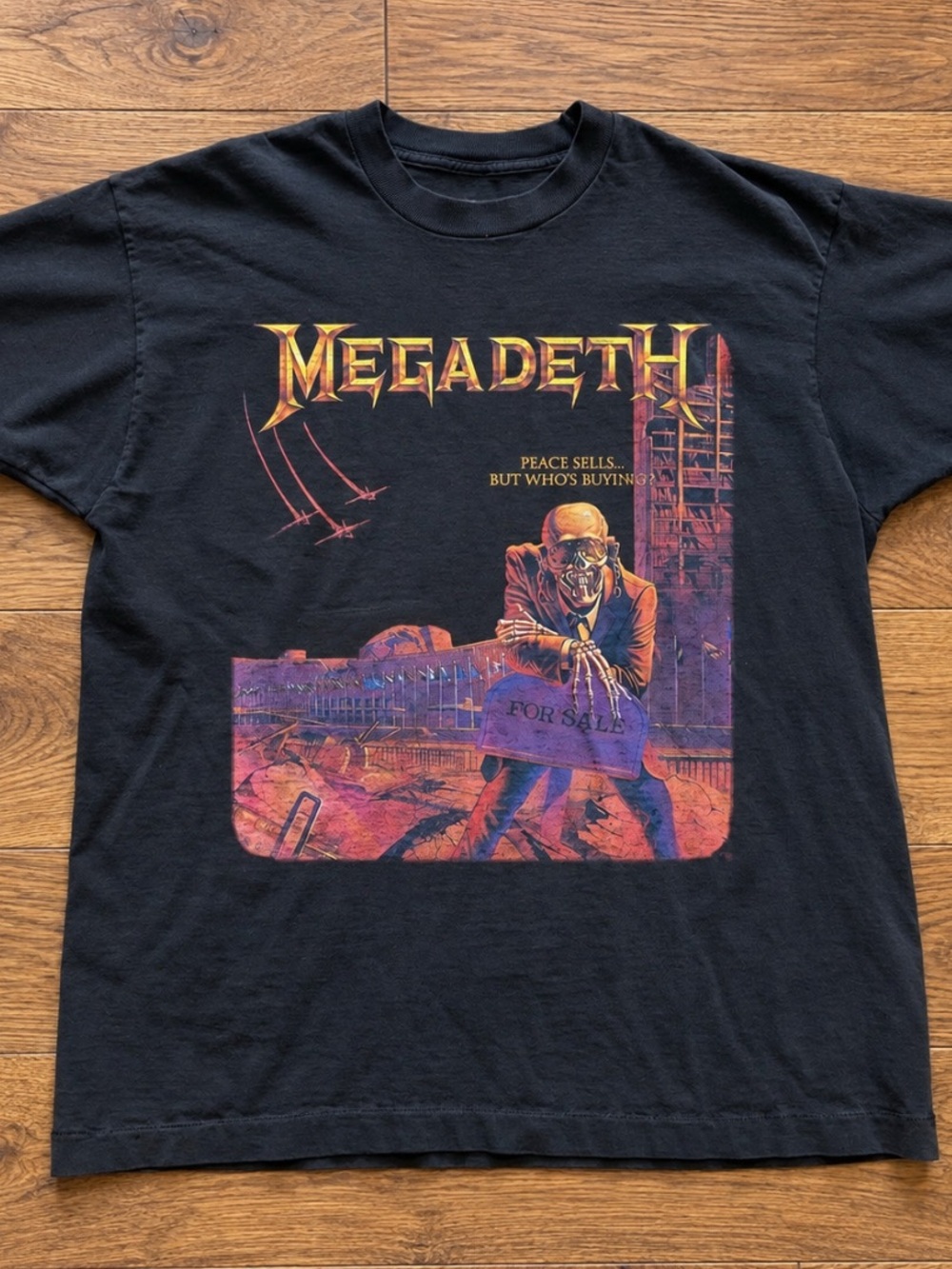 Gildan Black Megadeth Graphic Tee with Purple and Gold Print
